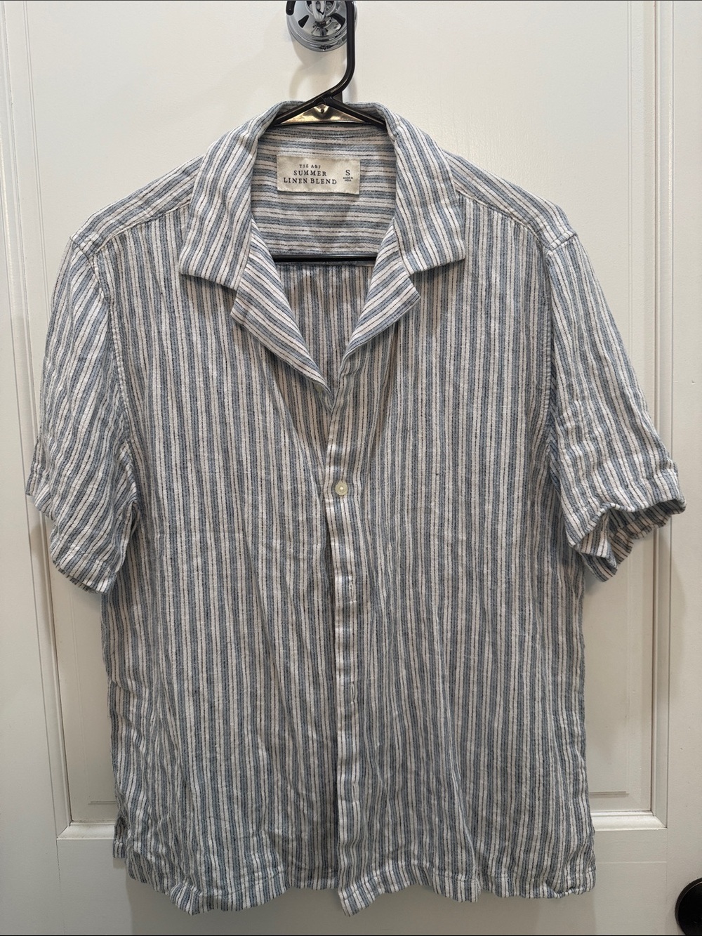 Abercrombie & Fitch Blue and White Striped Short-Sleeve Linen Shirt